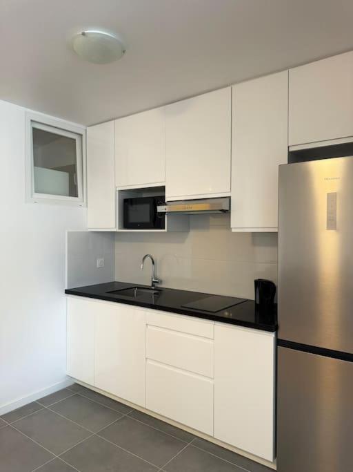 Appartement Moderne Avec Balcon Proche De Paris Aubervilliers Exterior photo